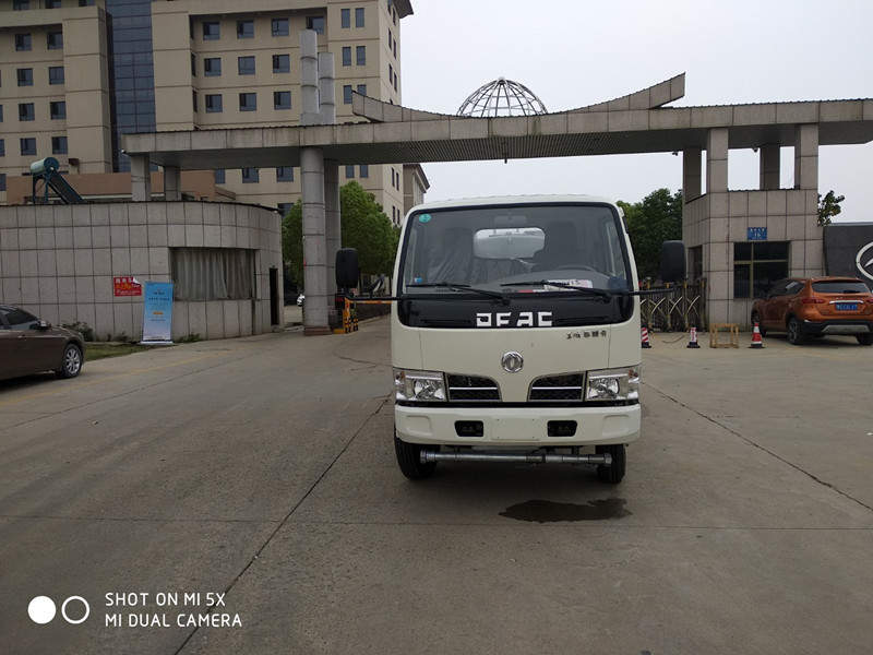 東風(fēng)5噸灑水車圖片 東風(fēng)5噸灑水車圖片