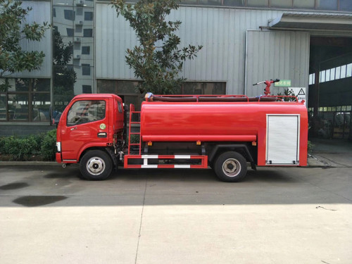東風(fēng)5噸消防灑水車