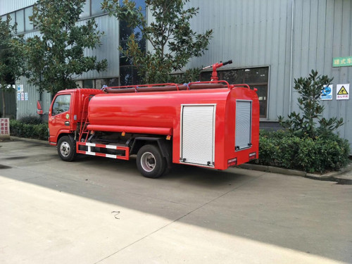 東風(fēng)5噸消防灑水車,5立方消防灑水車