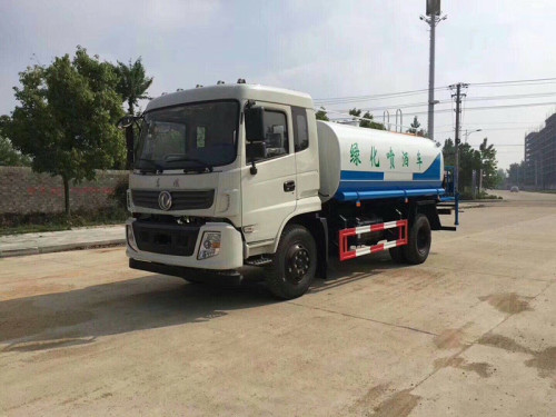 東風(fēng)灑水車 東風(fēng)灑水車