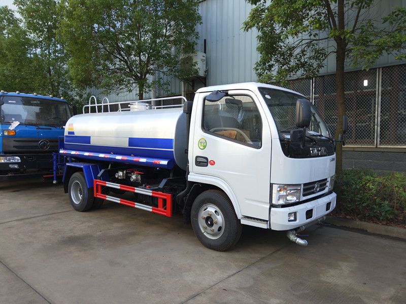 5噸灑水車