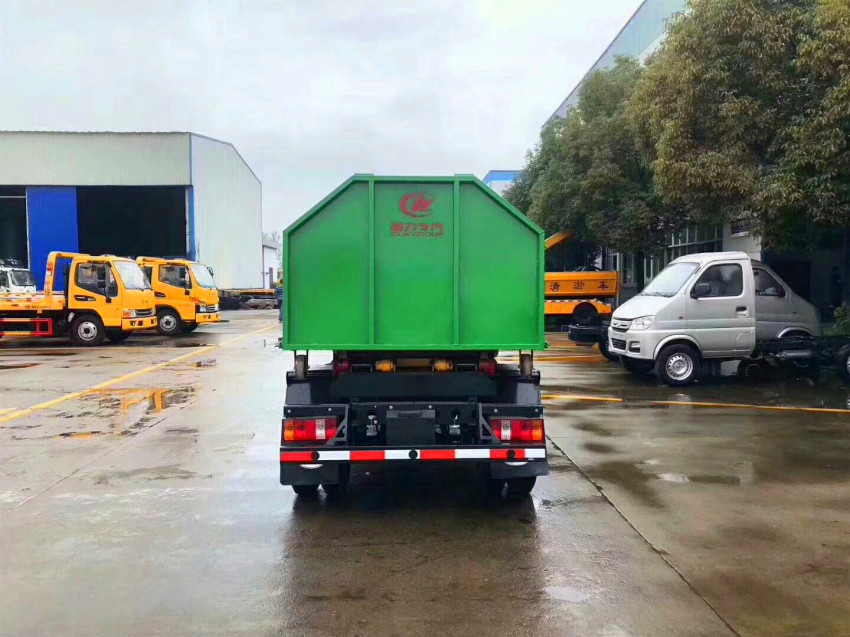 福田小型垃圾車