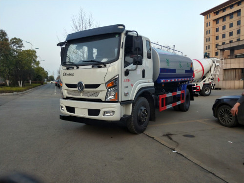 新款D1大馬力12噸灑水車全新量產(chǎn) 大促銷