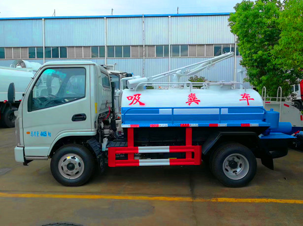 凱馬藍牌吸糞車-藍牌吸糞車