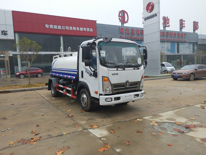 城市用的灑水車多少錢一臺-城市用的灑水車多少錢-湖北程力