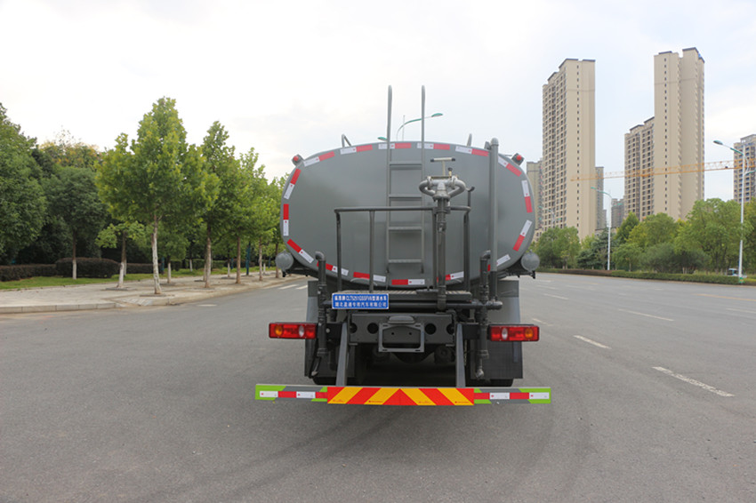 公路灑水車