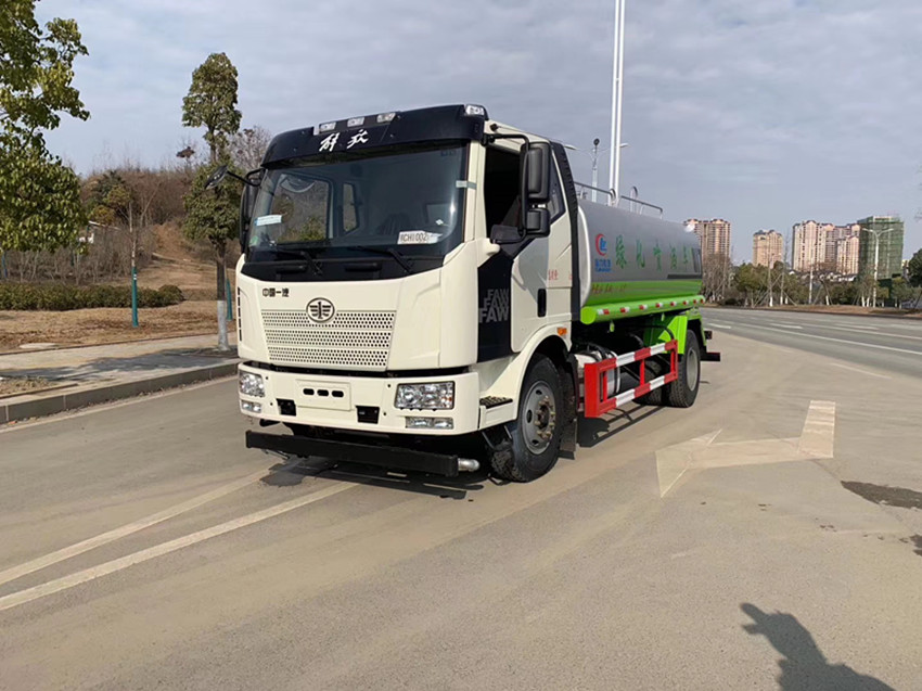 環(huán)衛(wèi)灑水車